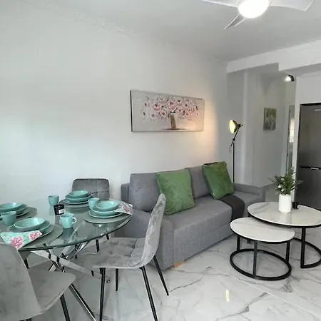 Mediterranean Escape - Stunning Apartment Torrevieja Torrevieja